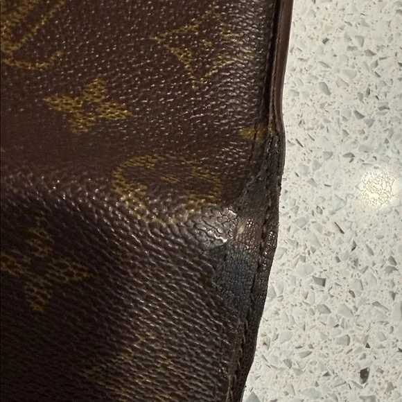 Louis Vuitton Brown Monogram Sarah Wallet - Picture 11 of 13
